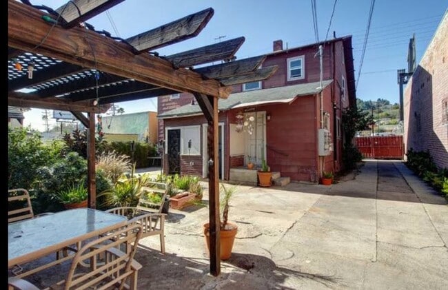 4510 N Figueroa St Unit 4