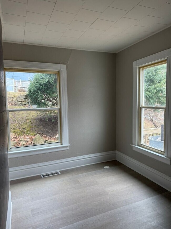 Photo - 642 Arlington St