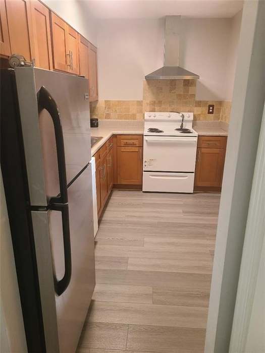 Newly Renovated Kitchen - 3117 Colonial Way Unit J