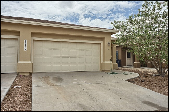 Building Photo - 14302 Pancho Gonzalez Ct Unit A