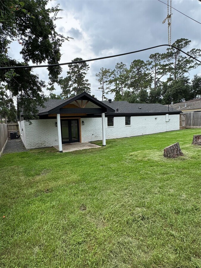 Photo - 10042 Westview Dr