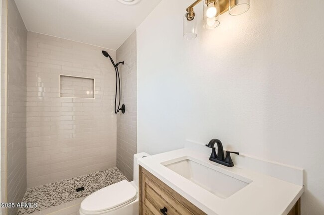 Photo - 726 N 78th St