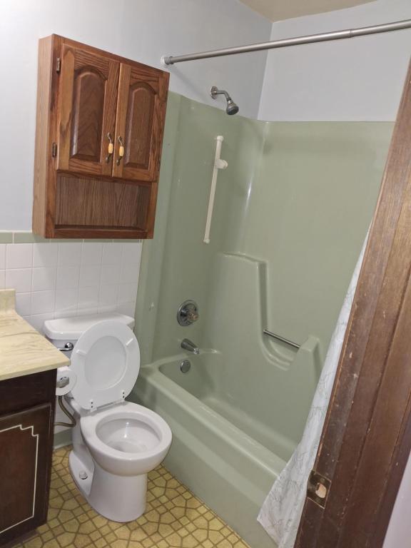 Photo - 728 Renshaw Ave House