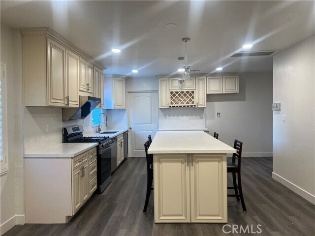 Photo - 729 N Soldano Ave