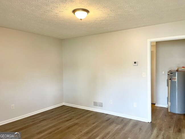 Photo - 295 Rogers St