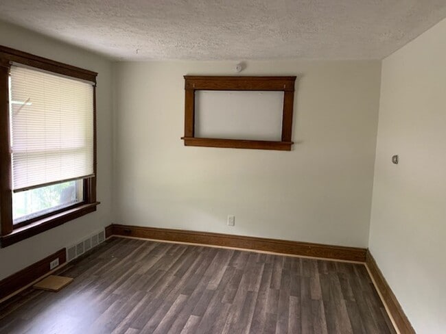 Photo - Comfortable 3-Bed on E 108th in Union-Mile...