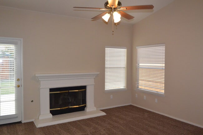 Photo - 1035 S Tracy St