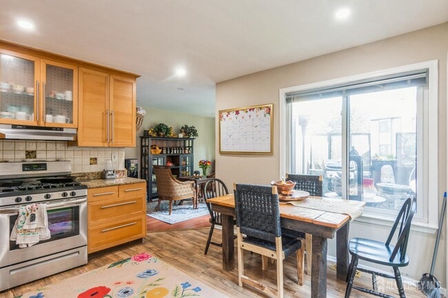 Photo - 217 Silver Ln