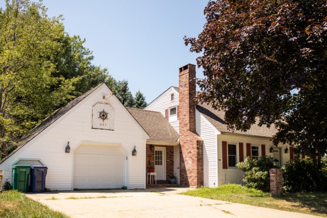 Photo - 431 Winnacunnet Rd