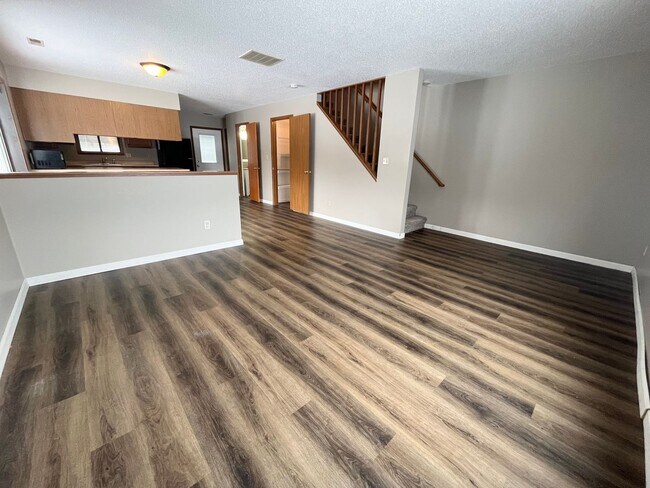 Photo - Rent Special - Spacious End Unit 2 Bed/1 Bath Townhome!