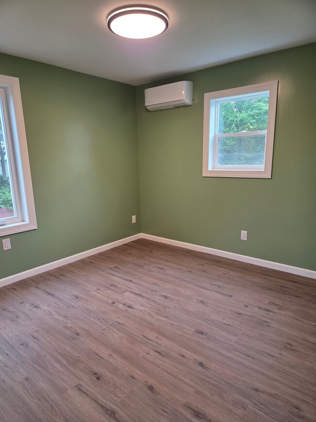 40 Goodwin St Unit 1 bed