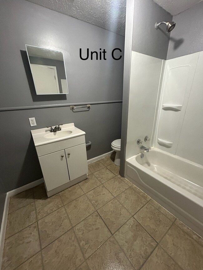 Photo - 2916 Seneca Ave