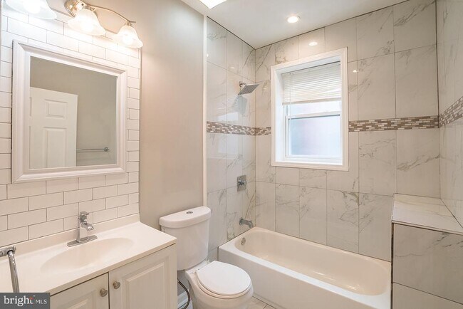 Photo - 723 S 56th St Unit B