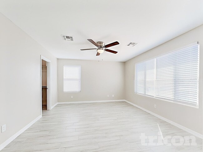 Photo - 819 W Dana Dr