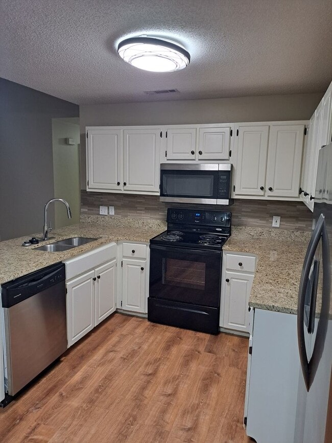 Photo - 3 Bed/3 Bath