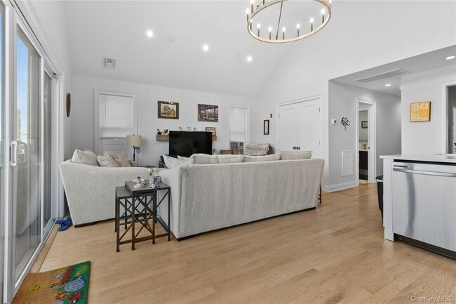 Photo - 17 Virginia Ave