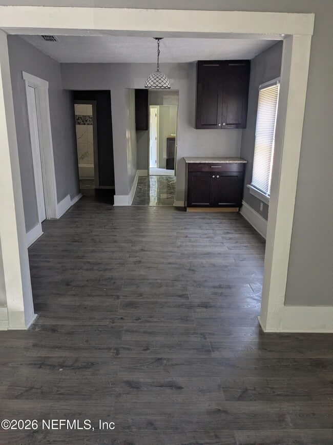 Photo - 1524 Mt Herman St