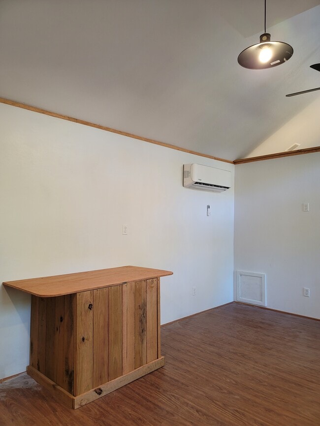 built in kitchen table - 23806 Brushy Woods St