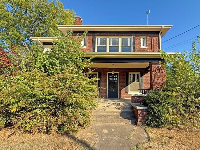 Building Photo - 551 E Boswell St Unit A