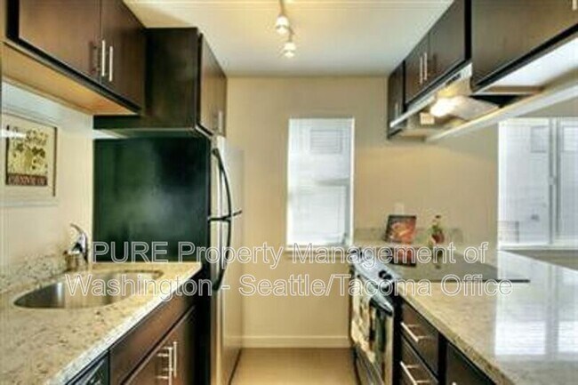 Photo - 4012 California Ave SW