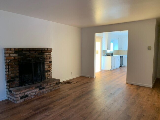 Photo - 712 Sierra Vista Ave