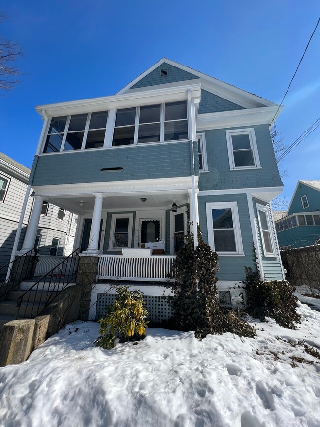 Photo - 9 Burnham St Unit 1