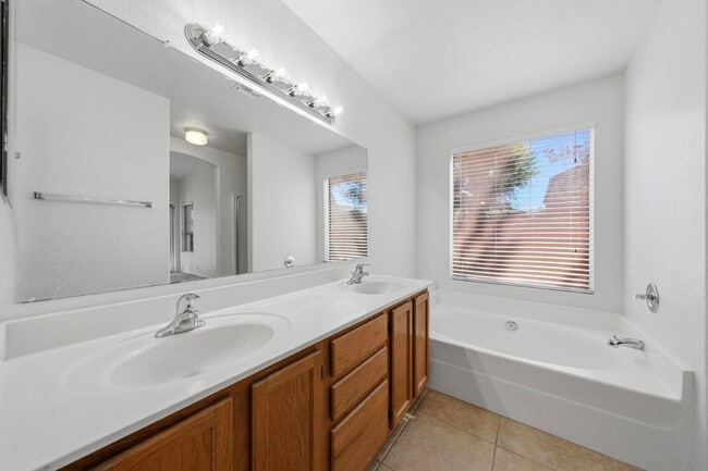 Photo - 18837 N 43rd Pl