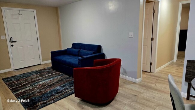 Photo - 3016 S West View St Unidad 3016