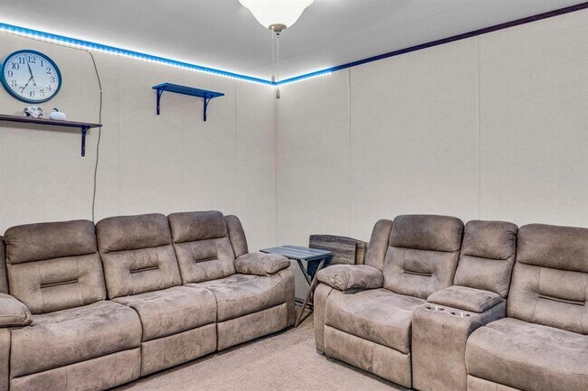 Building Photo - 16311 Crockett Martin Ests Dr Rental