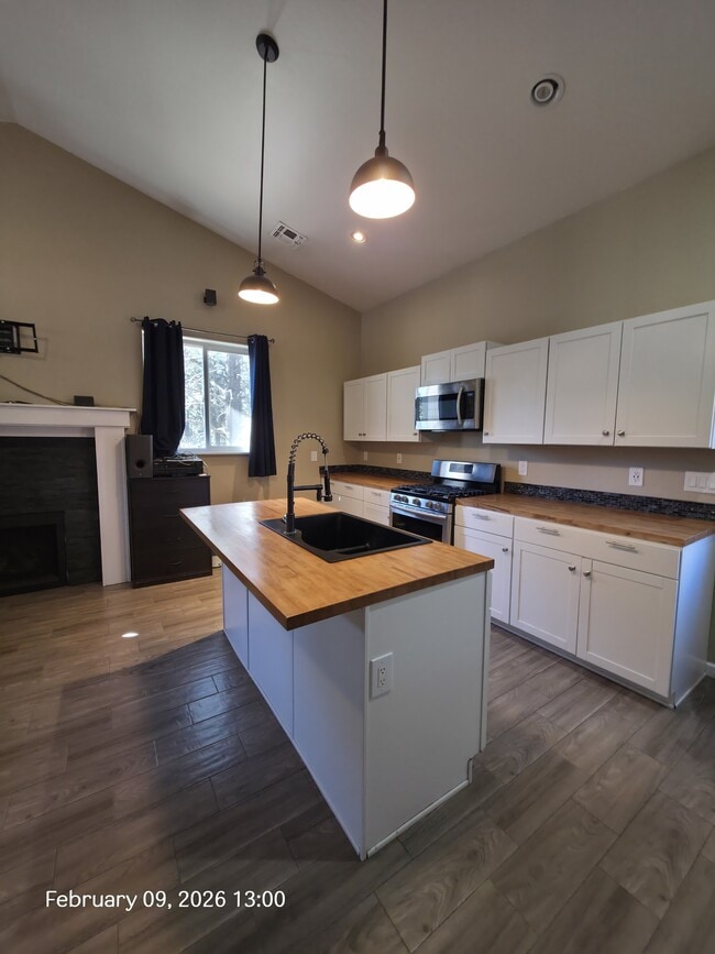 Photo - 763 E Cherokee St