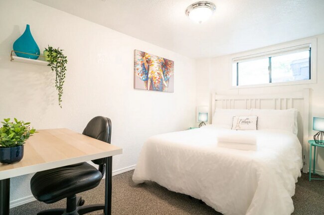 Photo - 323 N 46th St Unit B