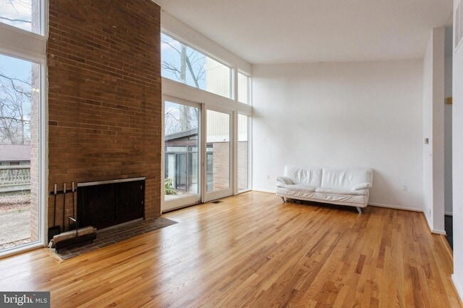 Photo - 7036 Buxton Terrace