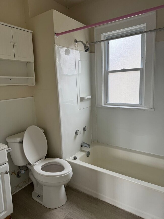 Photo - 4115 E 143rd St Unit UP