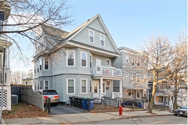 Photo - 17 Dow St Unit #2