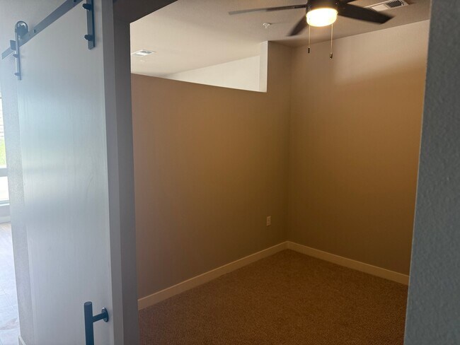 7831 E Union Ave Unit 632