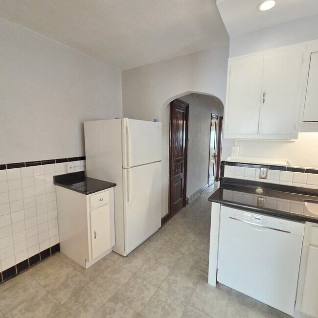 Photo - 3529 Lawn Ave Unidad 3529