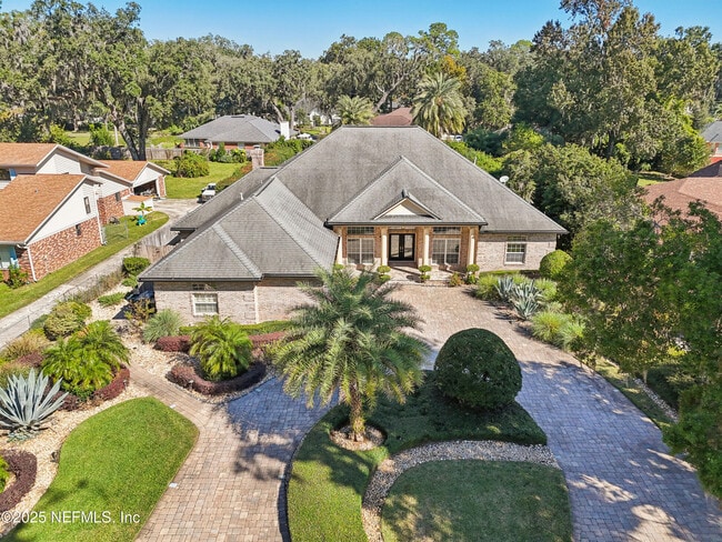 Building Photo - 2553 Spreading Oaks Ln