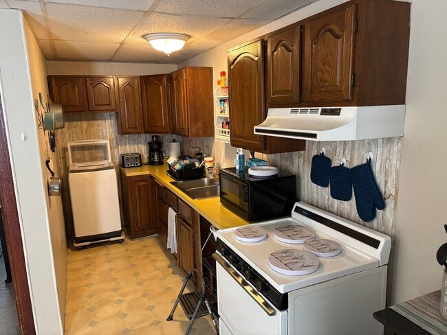 Photo - 19 Summerhill Ave Unit A