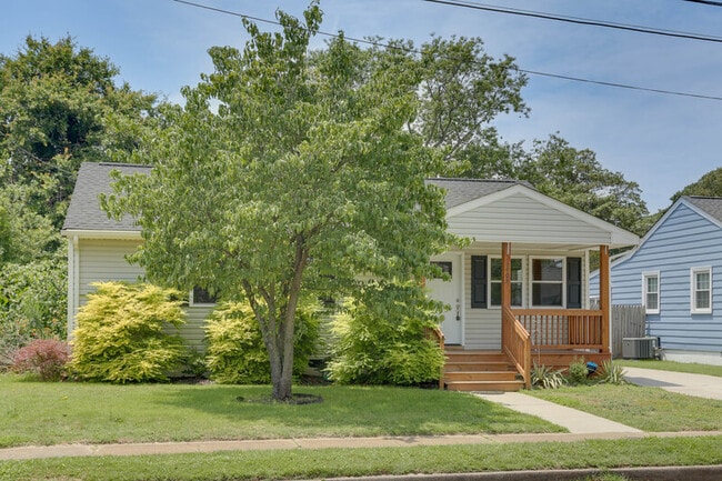 Photo - 1405 Baychester Ave