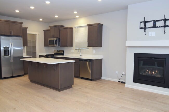 Photo - 8408 SE Quincy St