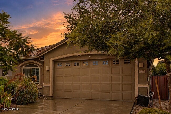 Photo - 327 W Tamarack Dr