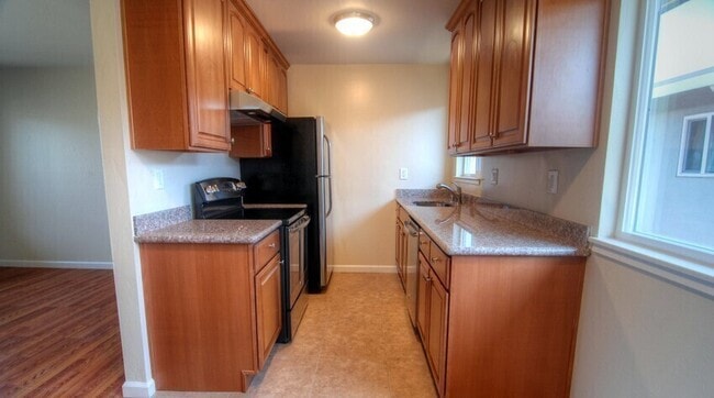 Building Photo - 1758 S Grant St Unit 04