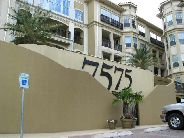 Building Photo - 7575 Kirby Dr Unit 3303