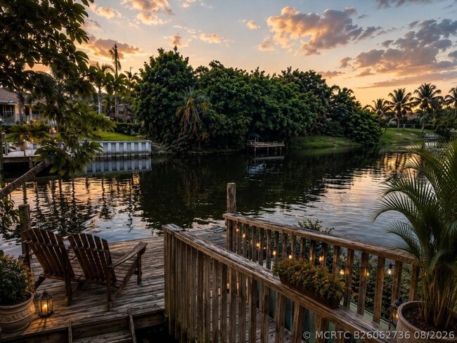 2457 Waterside Dr