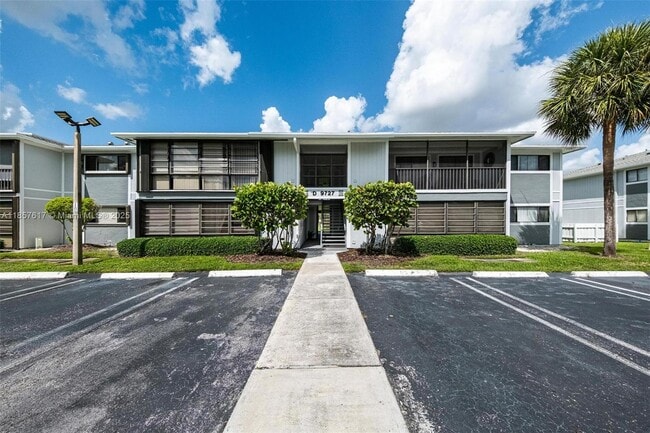 Building Photo - 9727 Hammocks Blvd Unit 108D Rental