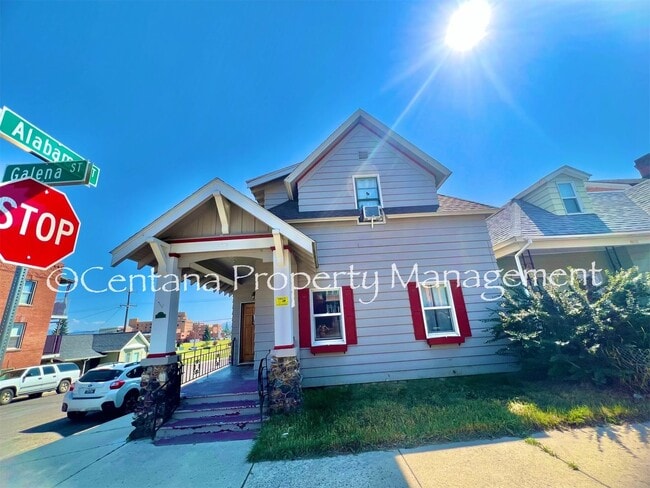 5 bedroom 3 bath house with fenced yard - 5 bedroom 3 bath house with fenced yard