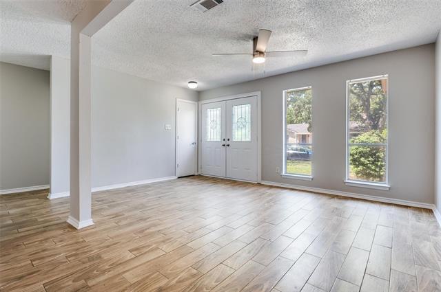 Photo - 1311 Willowbrook St