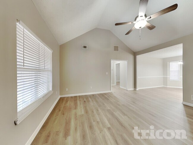 Photo - 210 Baxter Ln