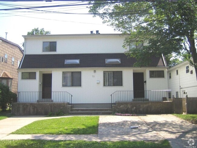 Building Photo - 70 Hickory Rd Rental