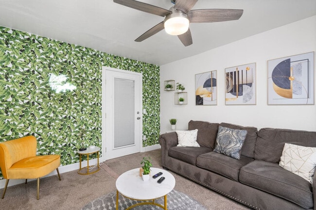 Building Photo - 3733 E Dahlia Dr Unit ID1245918P Rental